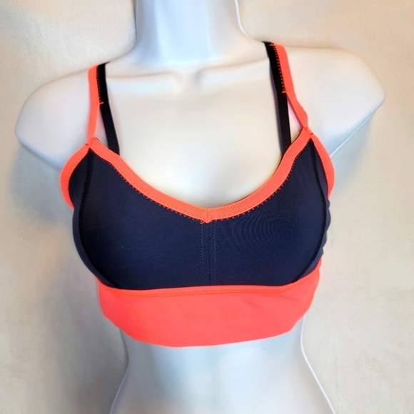 Lululemon Flip Your Dog Bra - Picture 2 of 12
